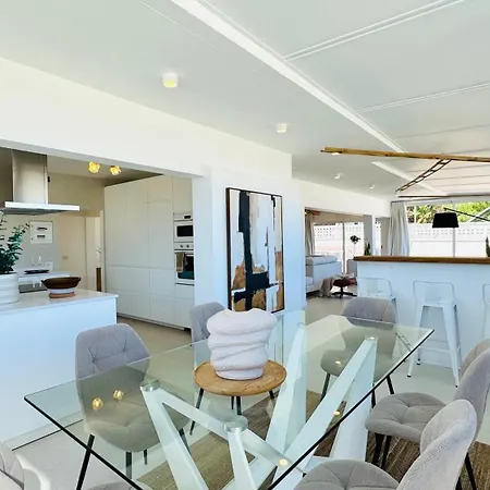 De Luxe, 360m2, 4 Chambres, Vue Mer, Piscine Privée Et Chauffée *