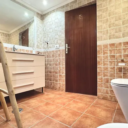 빌라 De Luxe, 360m2, 4 Chambres, Vue Mer, Piscine Privee Et Chauffee