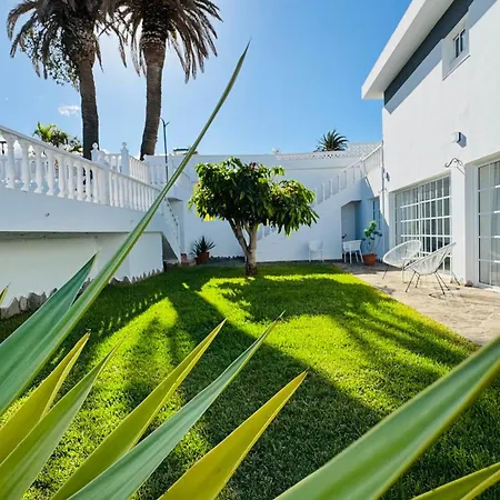 Villa De Luxe, 360m2, 4 Chambres, Vue Mer, Piscine Privée Et Chauffée *