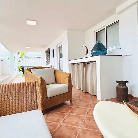 De Luxe, 360m2, 4 Chambres, Vue Mer, Piscine Privee Et Chauffee *