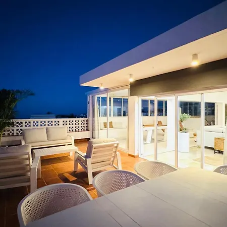 빌라 De Luxe, 360m2, 4 Chambres, Vue Mer, Piscine Privee Et Chauffee 푸에르토 드 라 크루즈